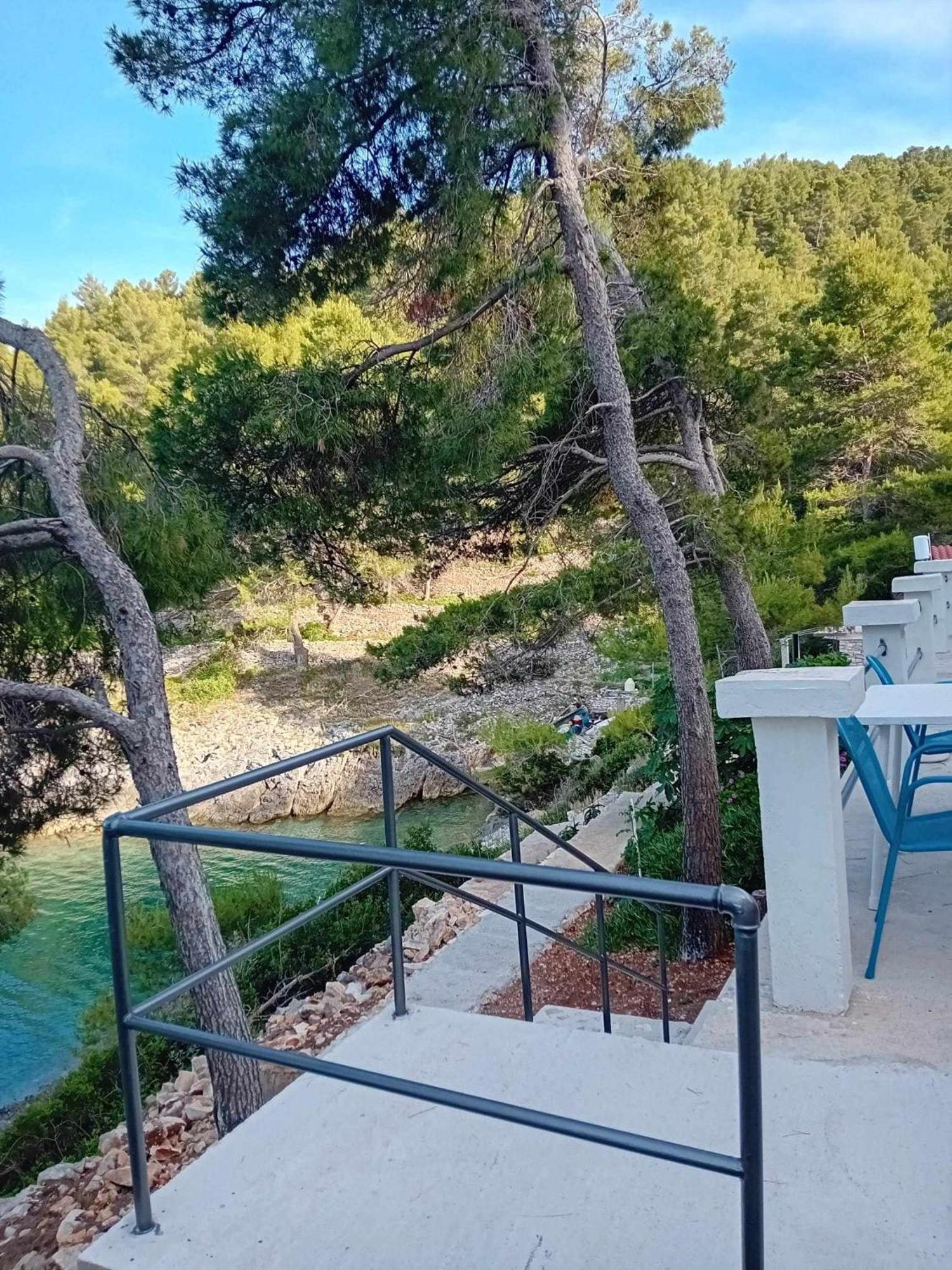 Modern Robinson Veli Bare Vila Vela Luka Exterior foto